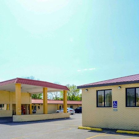 Econo Lodge Inn & Suites Карбондейл Екстериор снимка