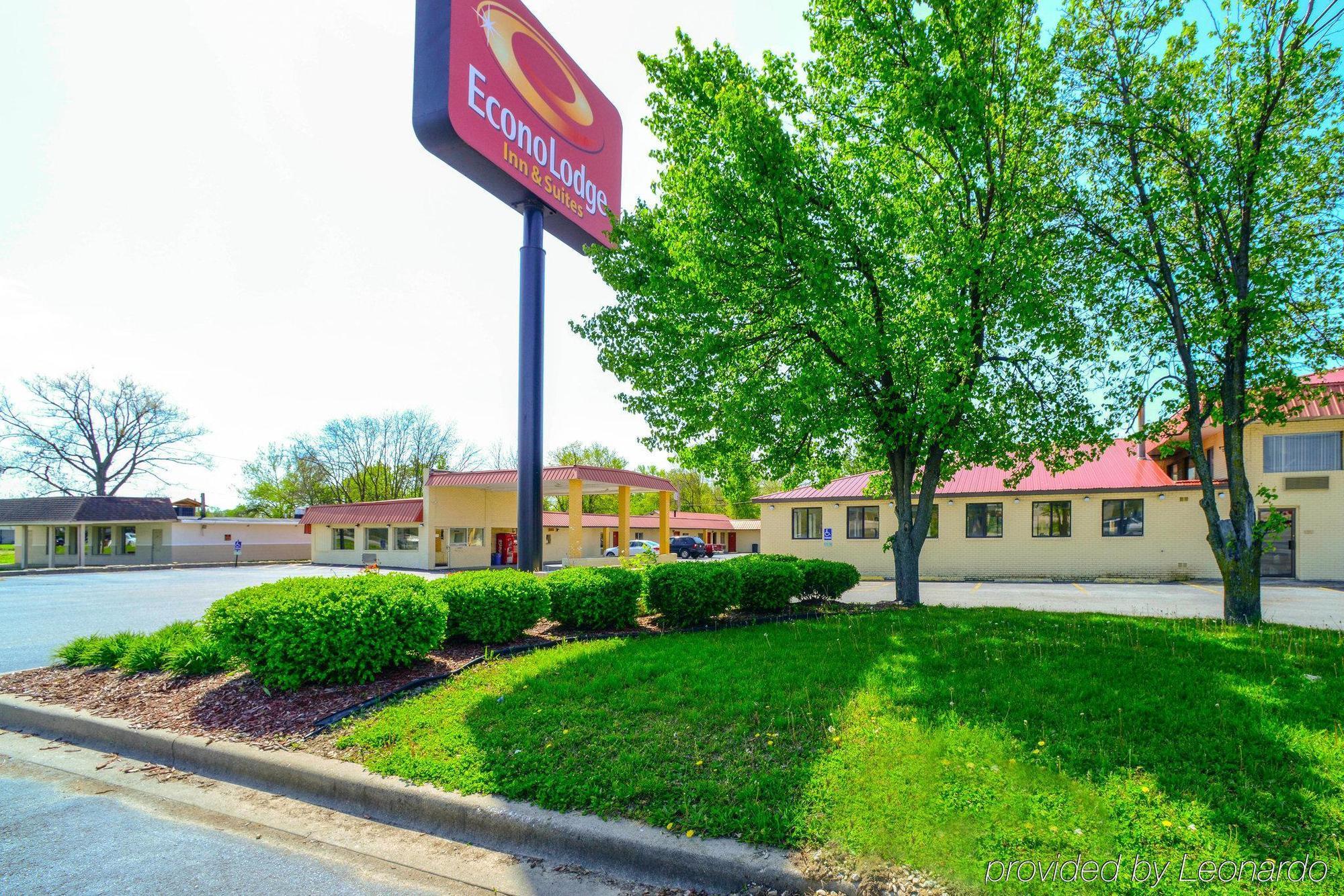 Econo Lodge Inn & Suites Карбондейл Екстериор снимка