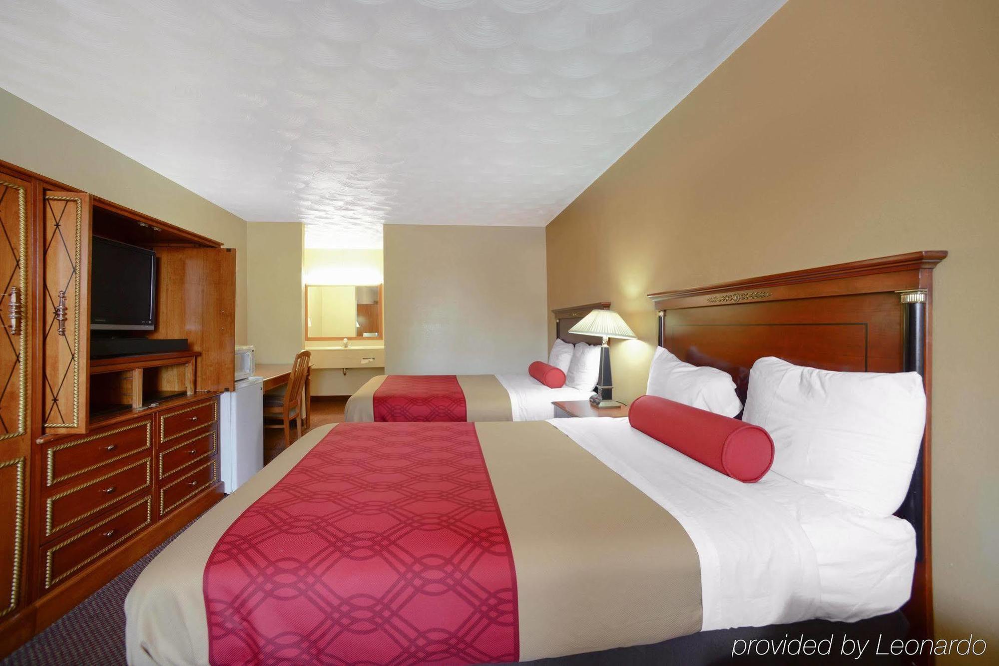 Econo Lodge Inn & Suites Карбондейл Екстериор снимка