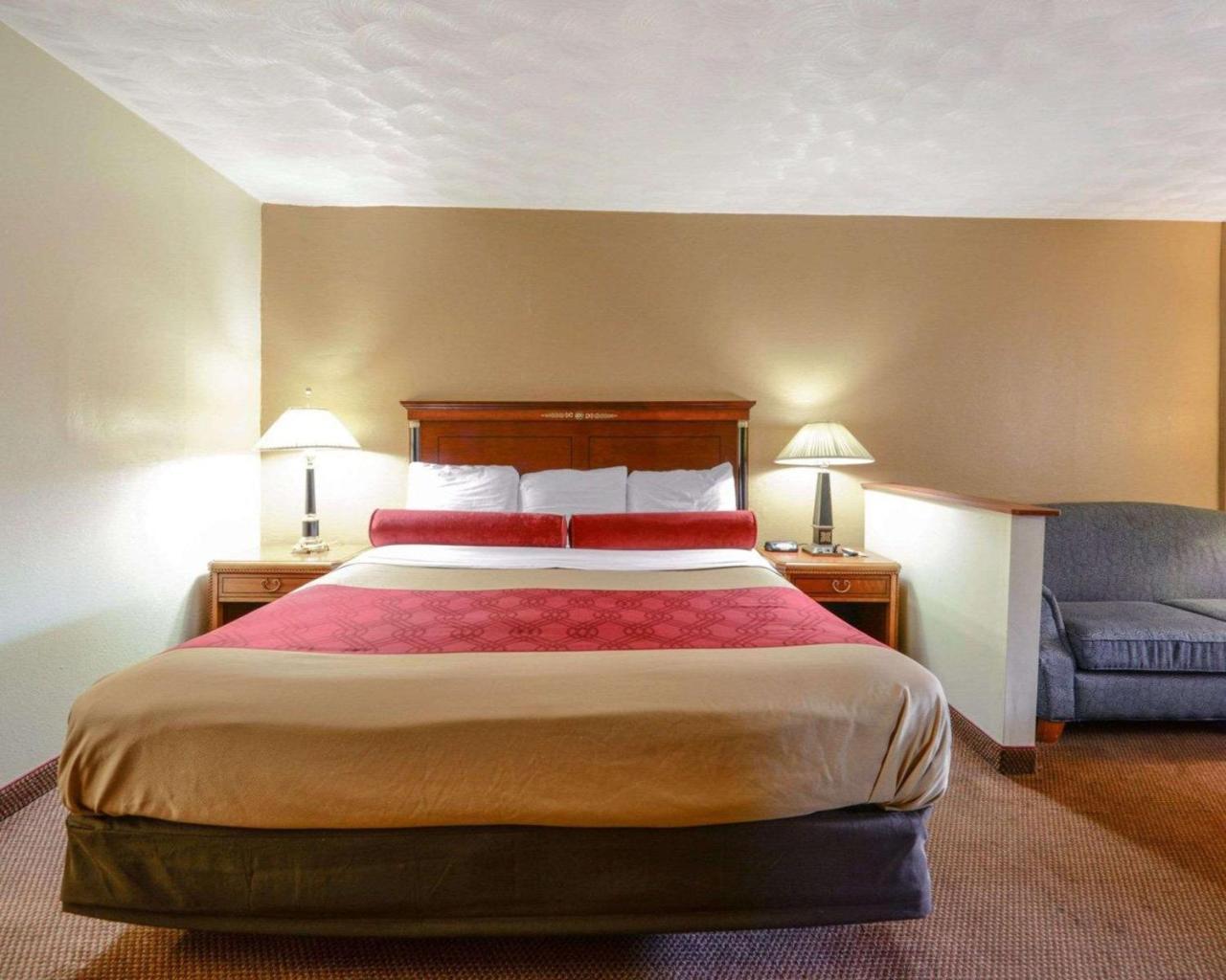 Econo Lodge Inn & Suites Карбондейл Екстериор снимка